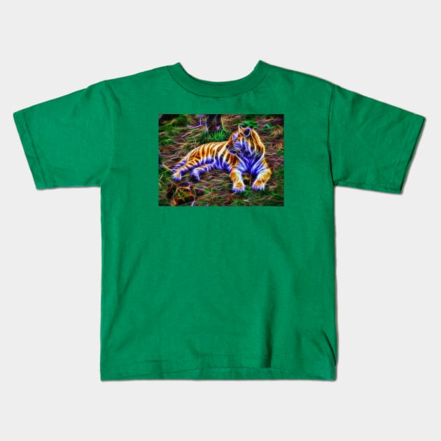 Tiger(Amur) Kids T-Shirt by dhphotography